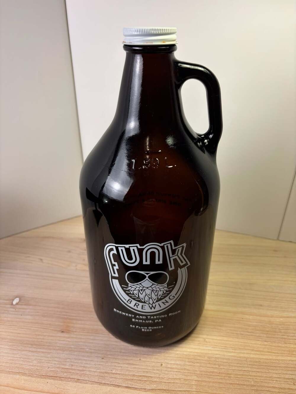 Funk Brewing Company Glass Growler 64 fl oz Brown Beer Jug Emmaus PA